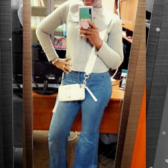 Sweater with a bow - Picture 7 of 7